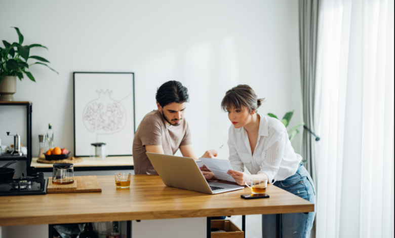 What are the benefits of a forward auction?